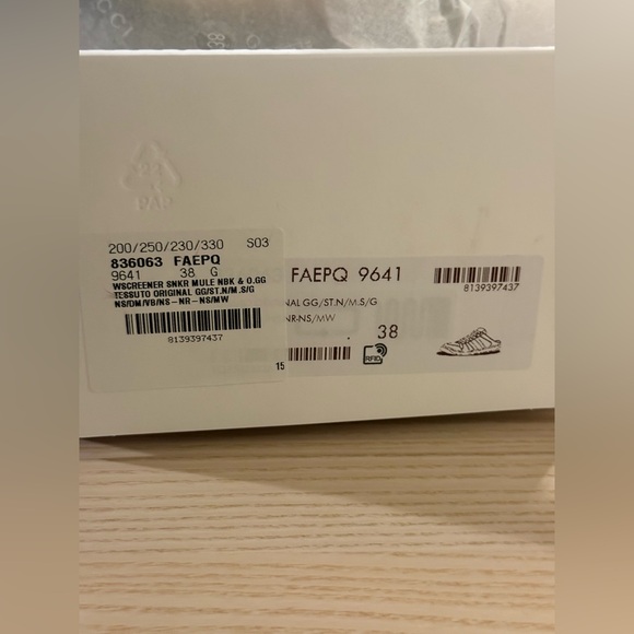 GUCCI WOMEN SCREEN SNEAKER MULE - Picture 8 of 16